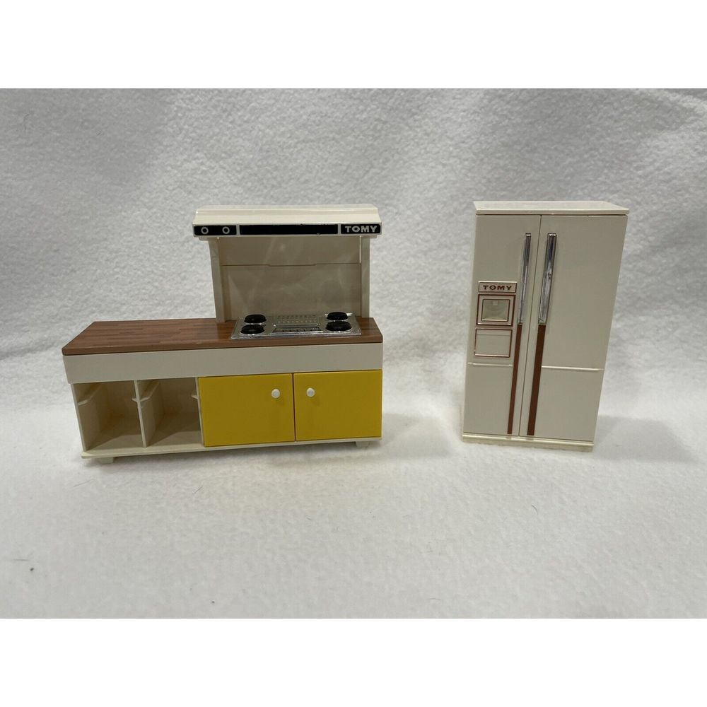 LOT of 2‎ Vintage TOMY Kitchen Dollhouse Refrigerator & Stove Butcher Block Top